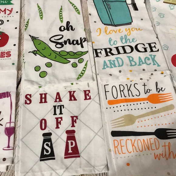 Other - Kitchen towels Bundle